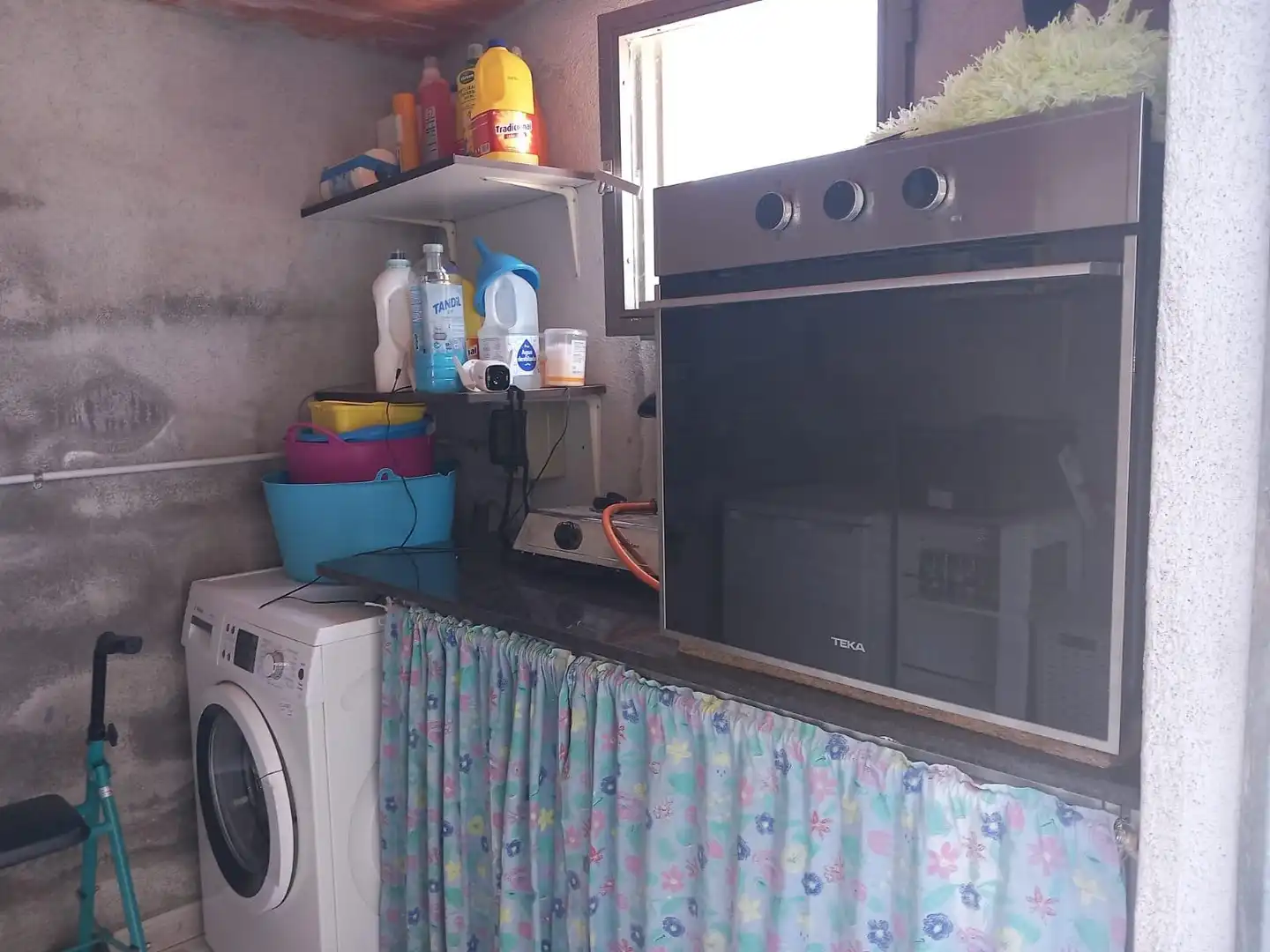 Cuina de Casa o xalet en venda en Torrelles de Foix amb Calefacció i Traster