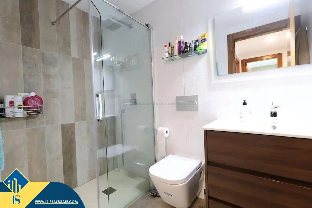 Baño de Dúplex en venta en Orihuela con Terraza, Amueblado y Piscina comunitaria