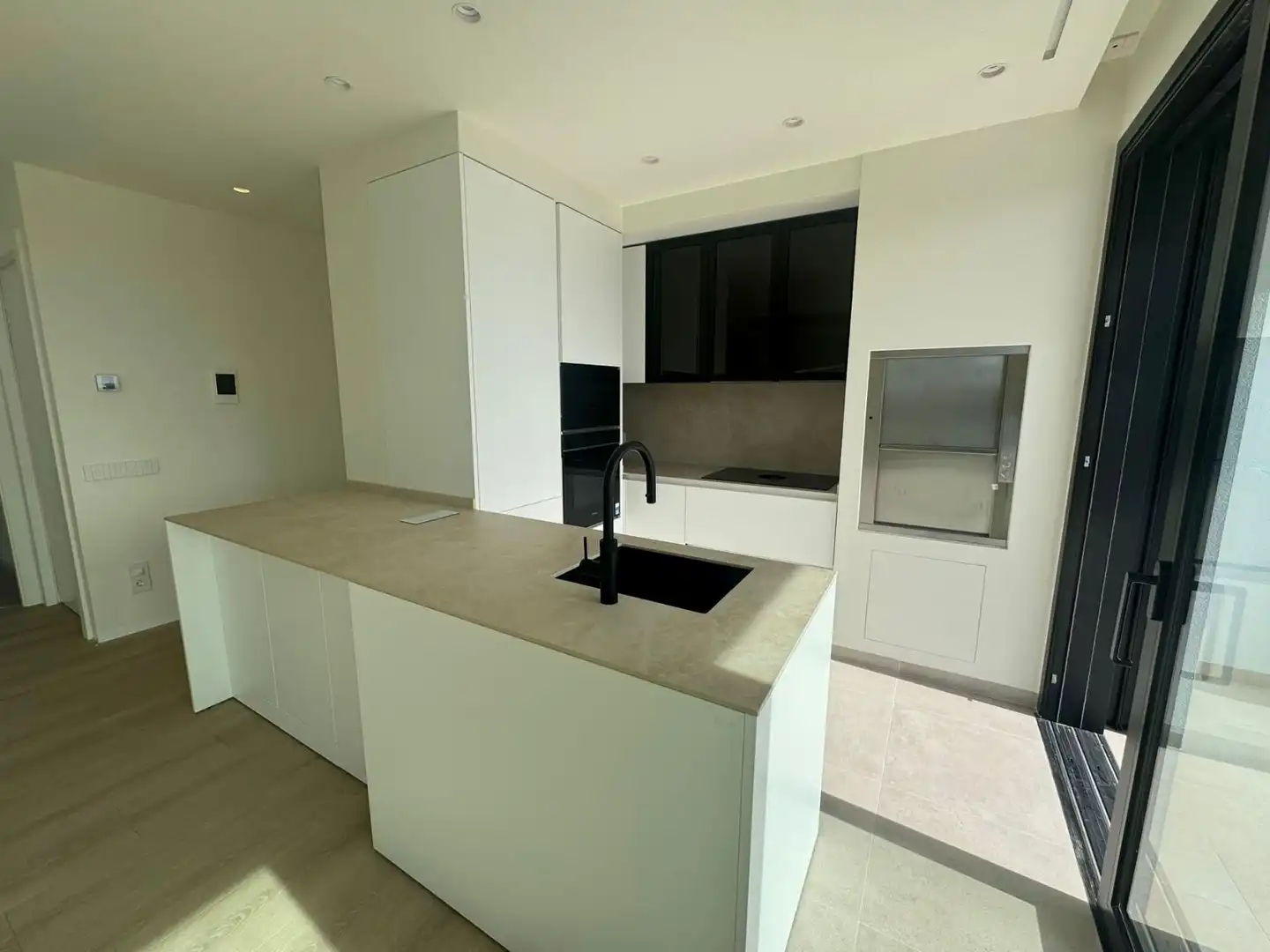 Apartament amb piscina en venda a Avenida  Colinas, imagen 7