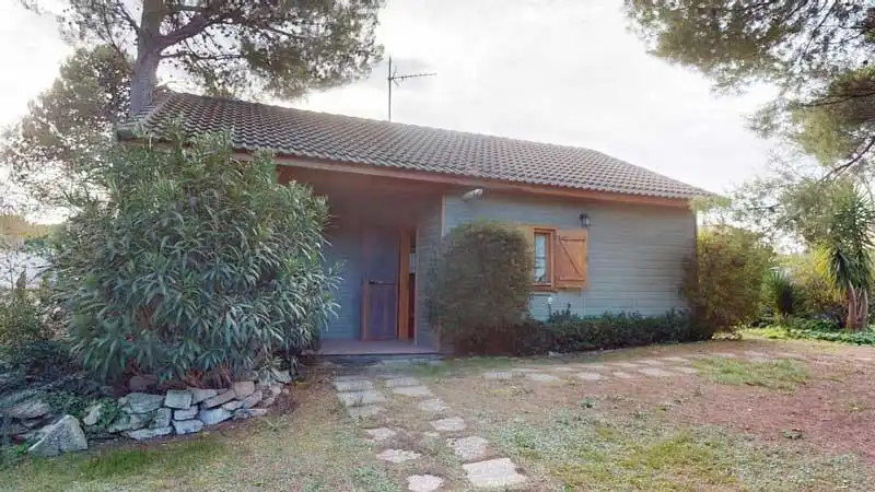 Vista exterior de Casa o xalet en venda en La Muela amb Aire condicionat, Calefacció i Jardí privat