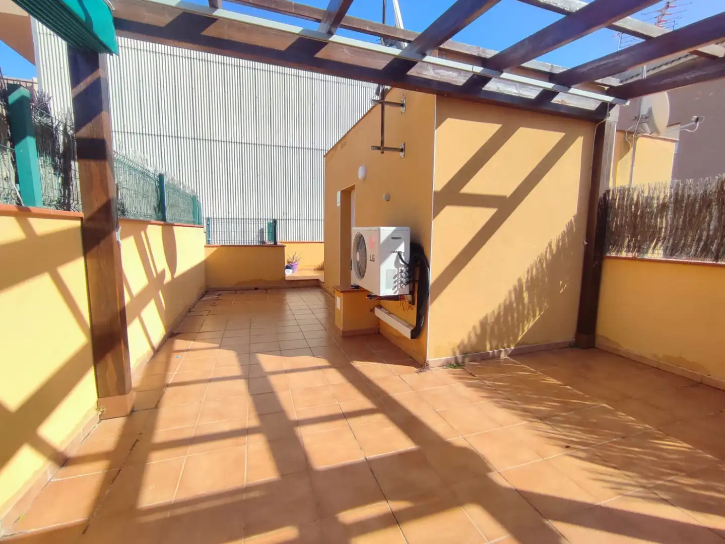 Maison mitoyenne à vendre à Carrer del Consolat 22, imagen 2