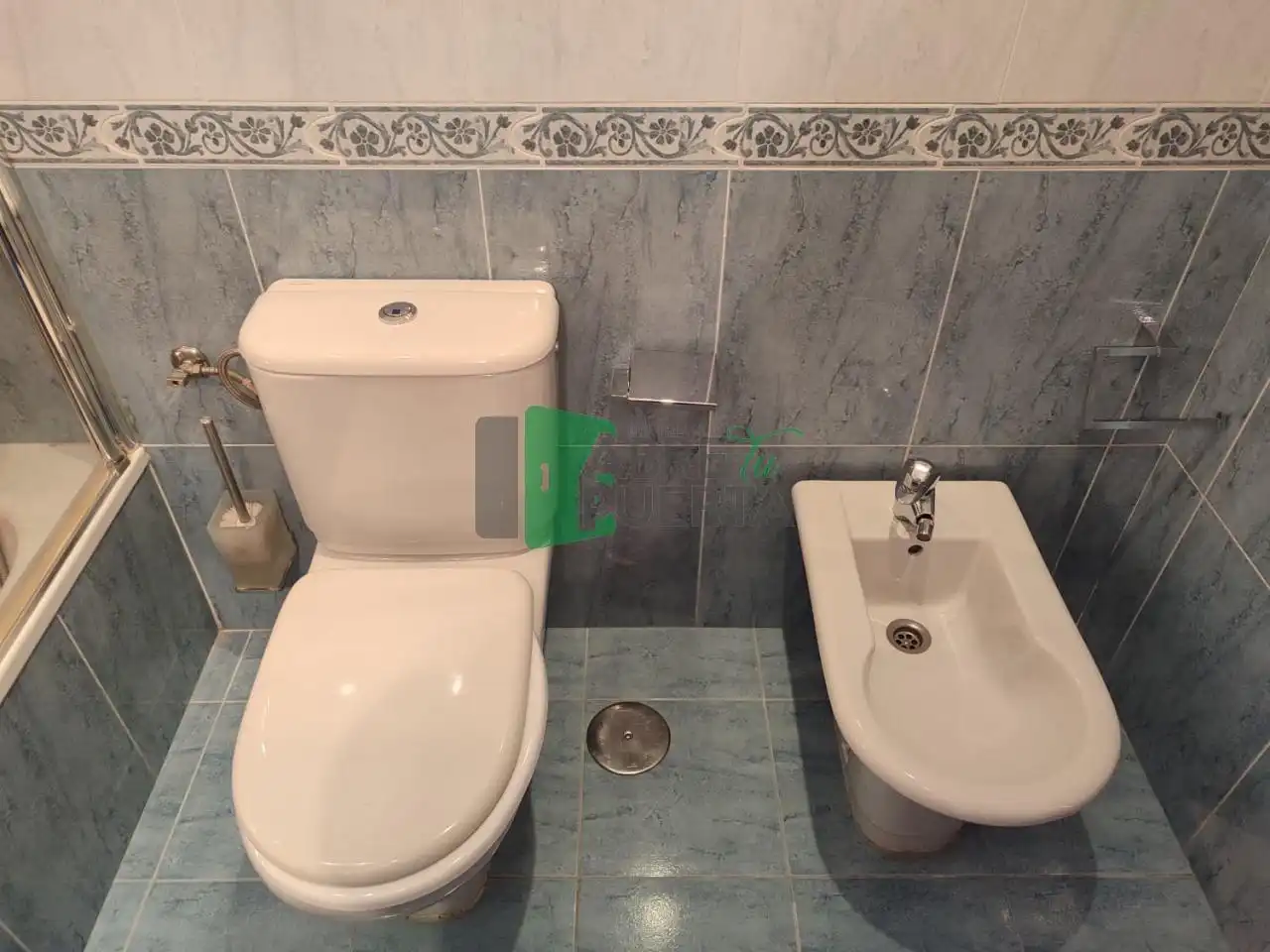 Baño de Piso de alquiler en Ourense Capital  con Calefacción, Parquet y Trastero