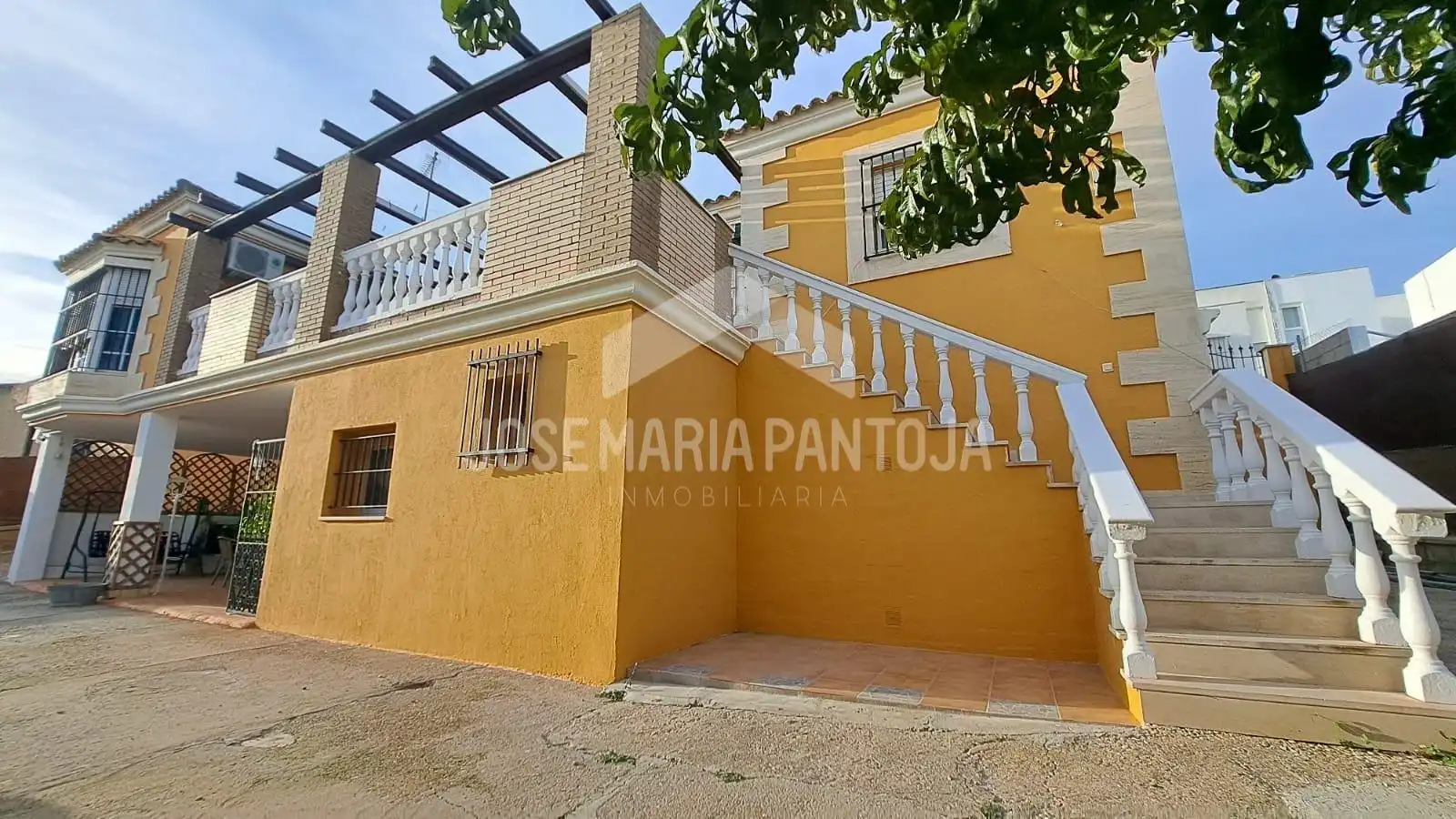 Exterior view of Houses for sale in Jerez de la Frontera  with Air Conditioner, Heating and Private garden