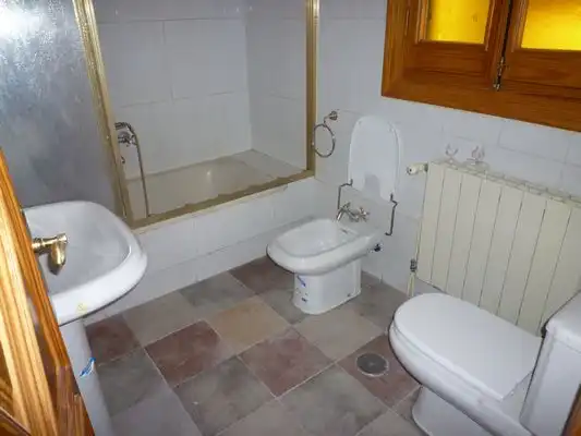 Baño de Piso de alquiler en Padul con Balcón