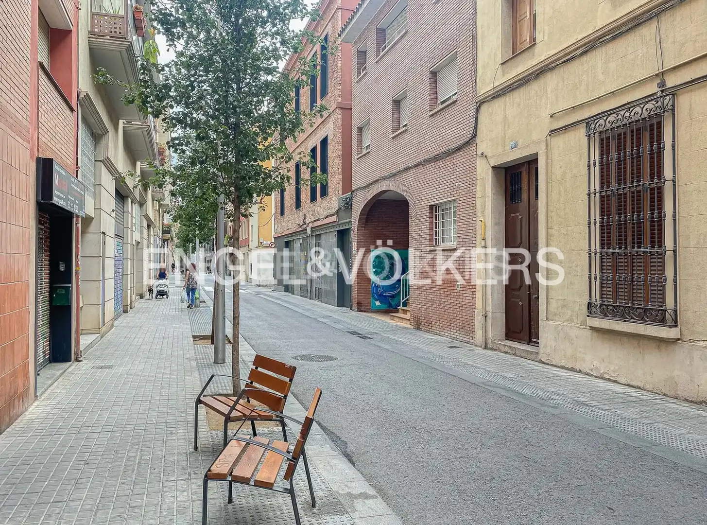 Exterior view of Flat for sale in Barcelona  with Air Conditioner and Heating