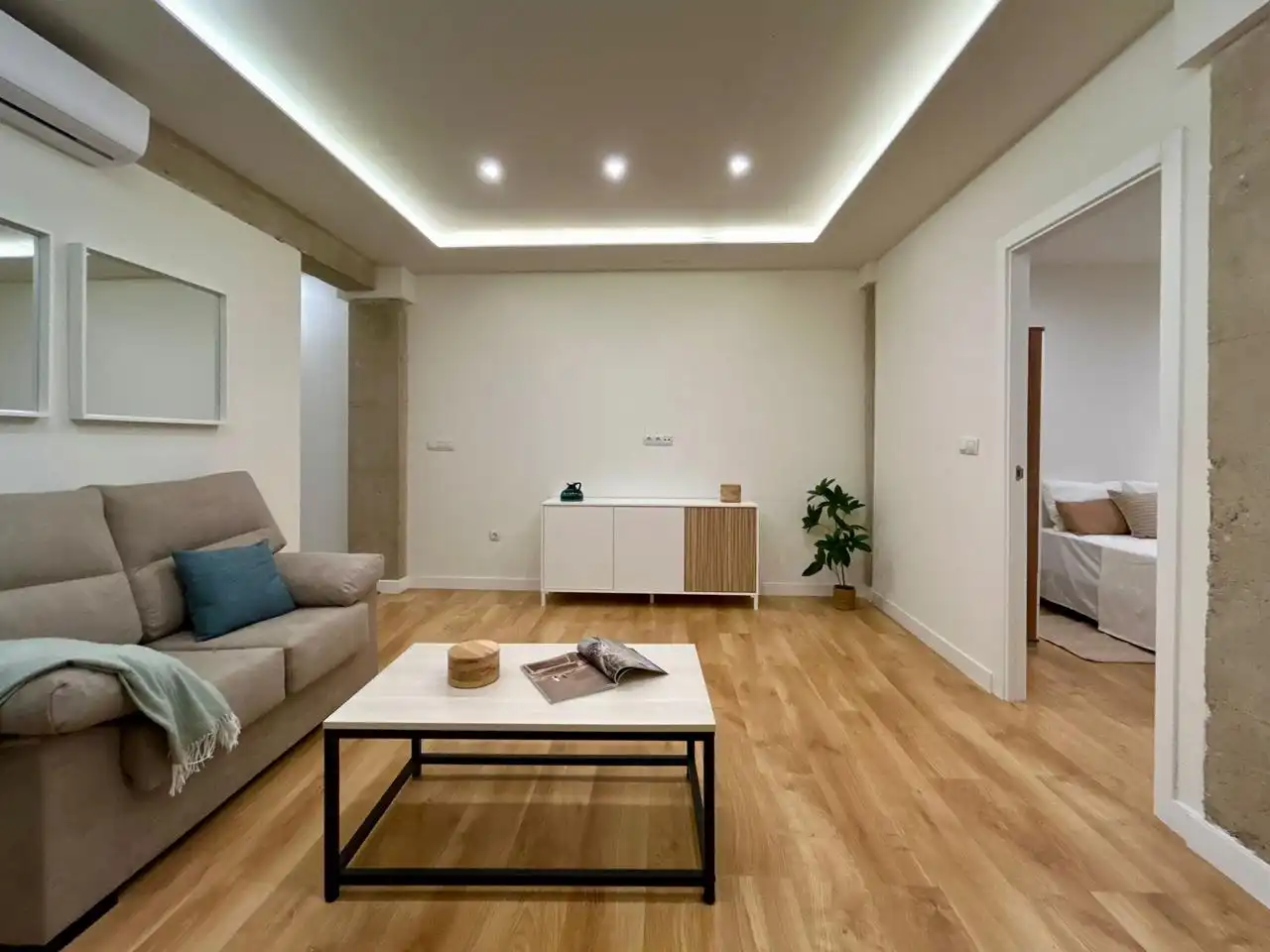 Sala de estar de Piso en venta en Granada con Aire acondicionado y Amueblado