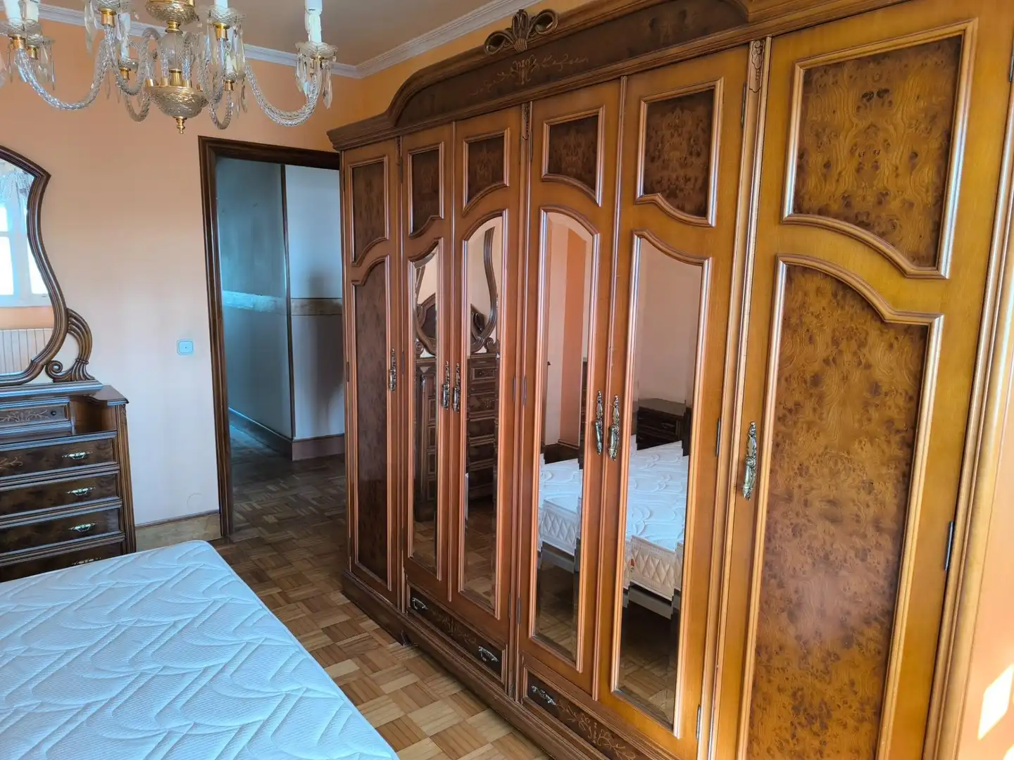 Habitación de Piso en venta en Santiago de Compostela  con Calefacción, Jardín privado y Trastero