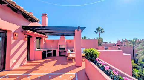 Foto 3 de Àtic en venda a Urbanizacion Menara Beach, 5, Guadalmansa, Estepona