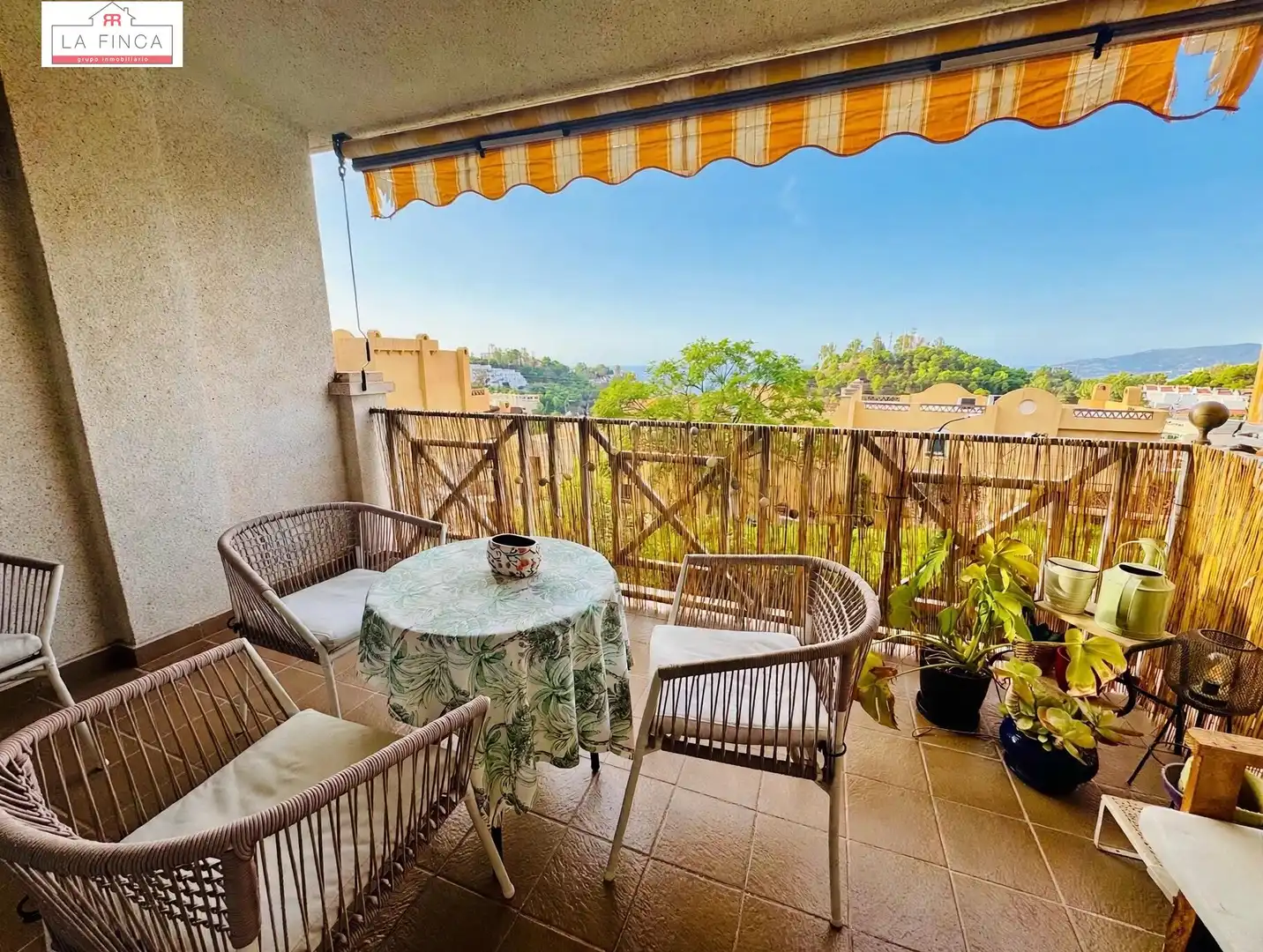 Balcony of Flat for sale in Este