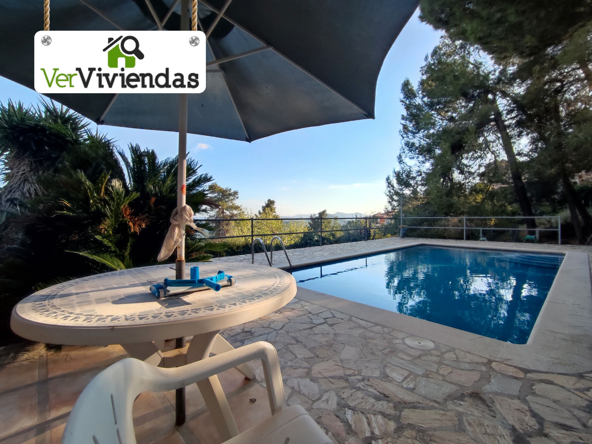 Jardí de Casa o xalet en venda en Corbera de Llobregat amb Calefacció, Jardí privat i Terrassa