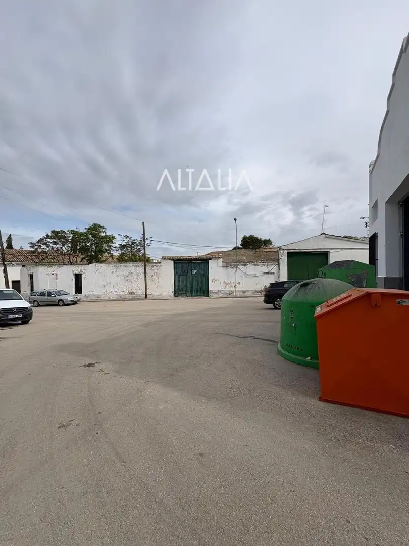 Vista exterior de Nave industrial en venta en Cervera del Llano