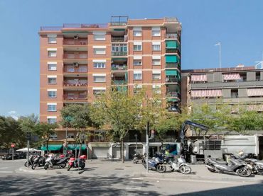 Business premises to rent in Gorg - Progrés