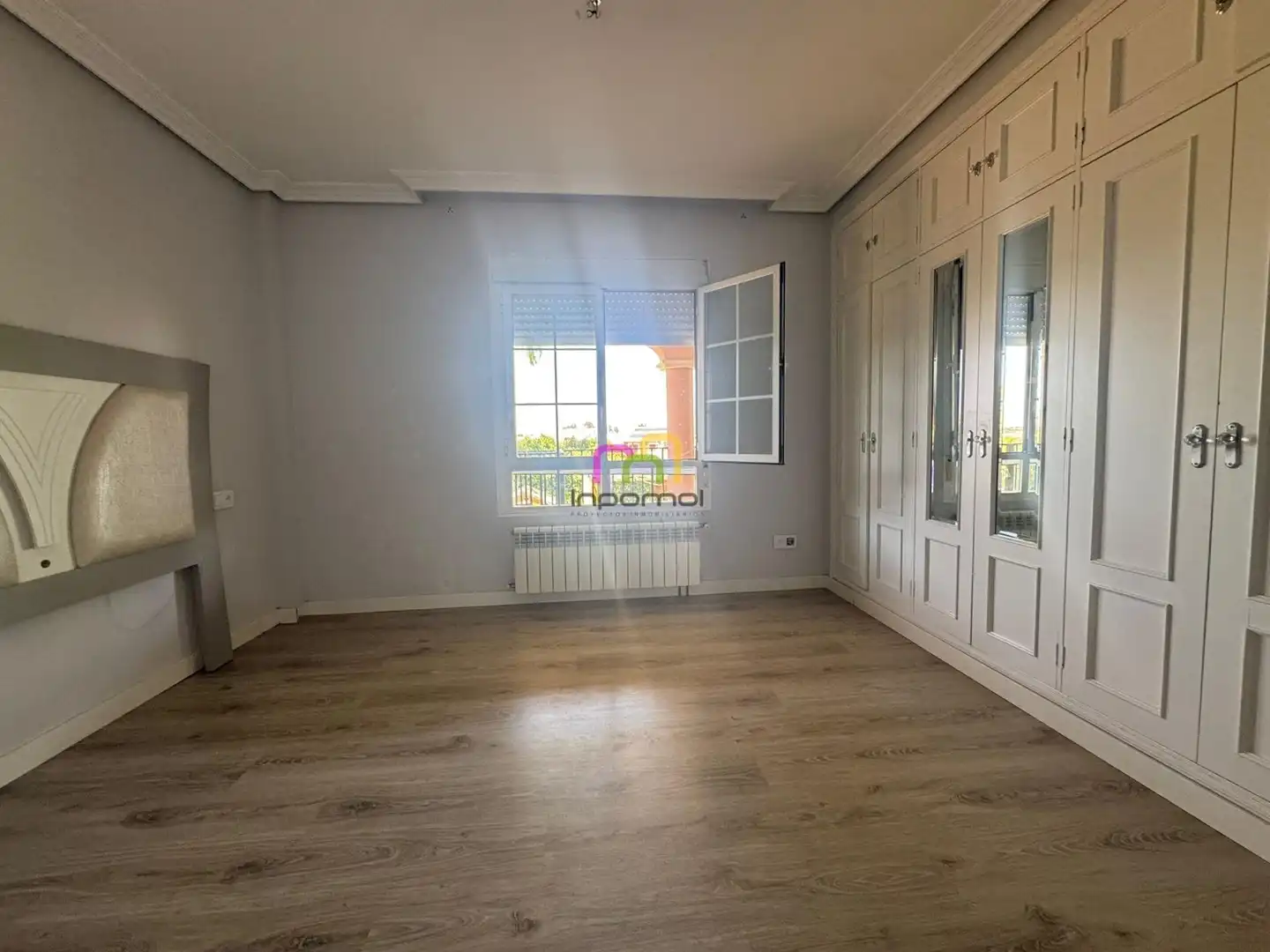 Dormitori de Casa o xalet en venda en Badajoz amb Aire condicionat, Calefacció i Jardí privat