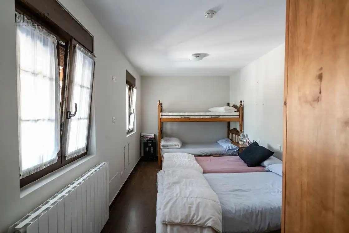 Bedroom of Houses for sale in Vega de Liébana  with Heating, Private garden and Terrace