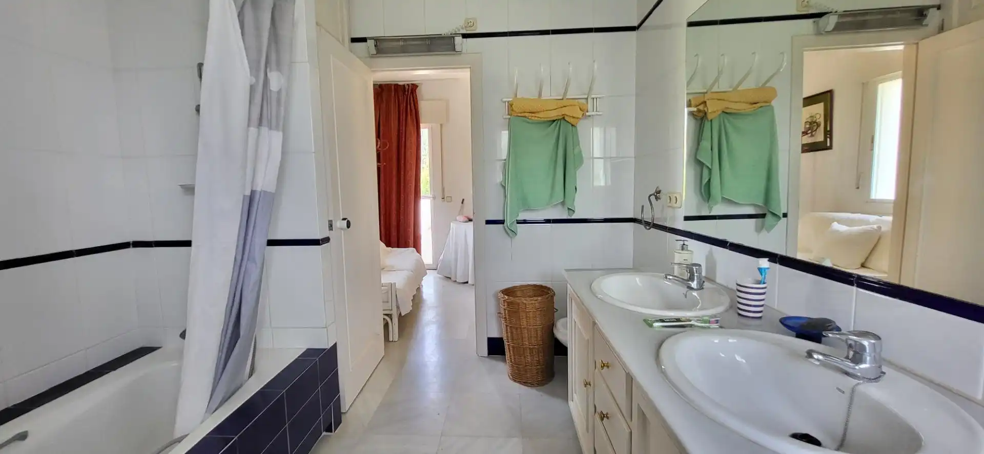 Detached house with terrace for sale in Nueva Andalucía, imagen 12