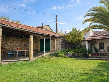 Casa amb jardí en venda a Mondariz