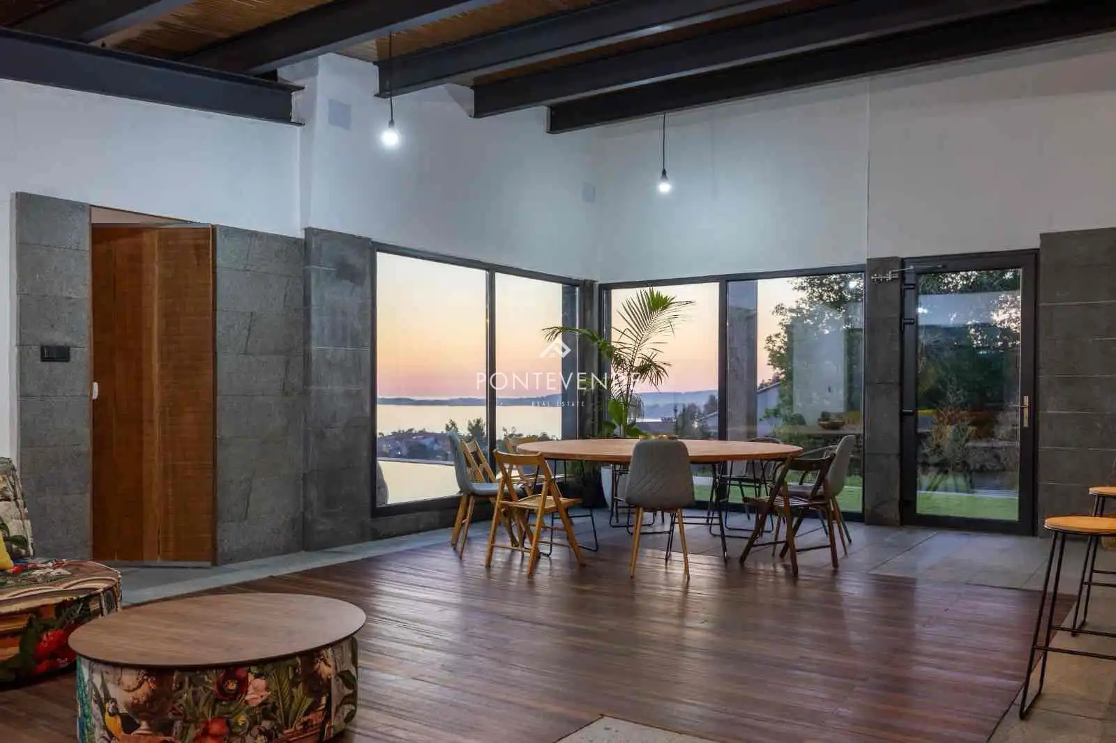 Comedor de Casa o chalet en venta en Marín con Aire acondicionado, Calefacción y Jardín privado