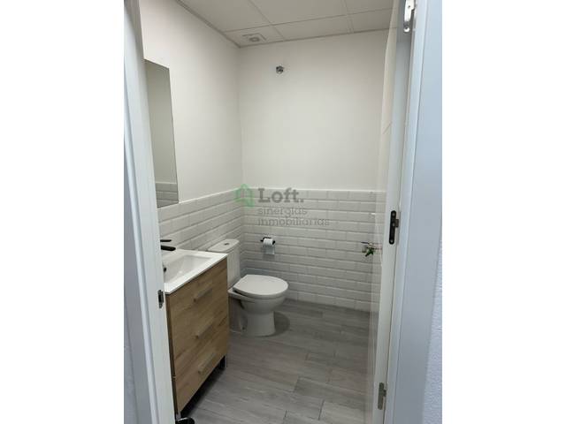 Local comercial en Alquiler en Golf Guadiana