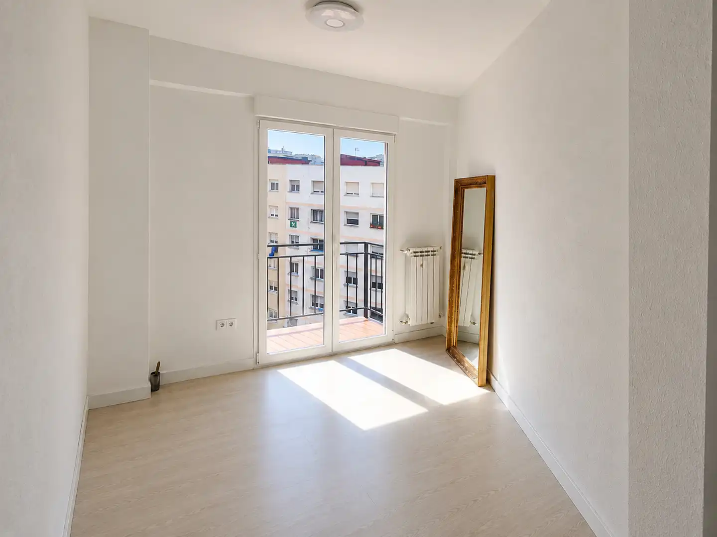 Bedroom of Flat for rent in Santander  with Heating, Terrace and Oven