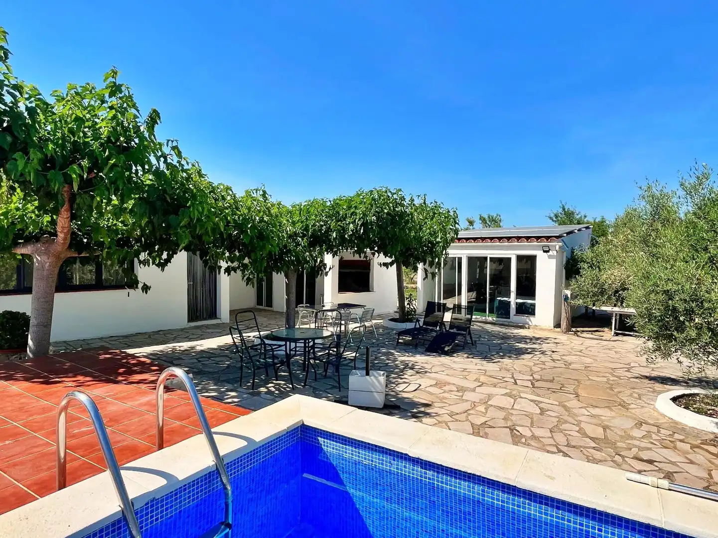 Vista exterior de Casa o chalet en venta en La Sénia con Piscina