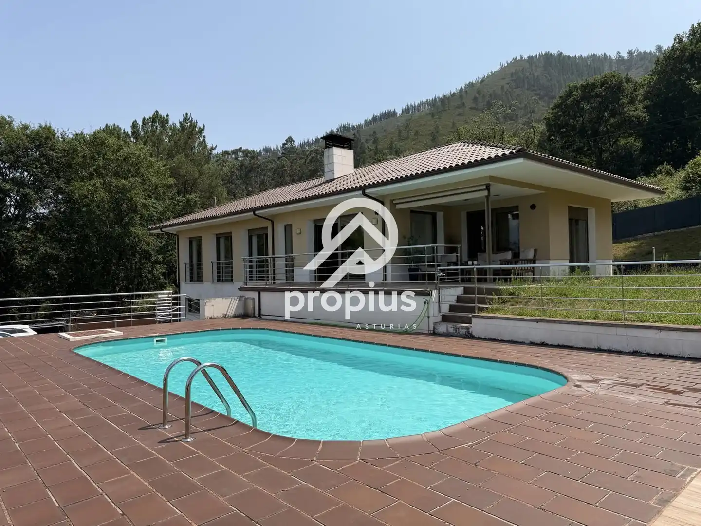Vista exterior de Casa o chalet en venta en Cangas de Onís con Calefacción, Terraza y Trastero