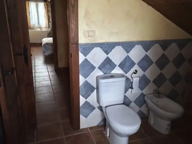 Bany de Casa o xalet en venda en Huéscar amb Jardí privat, Piscina i Moblat