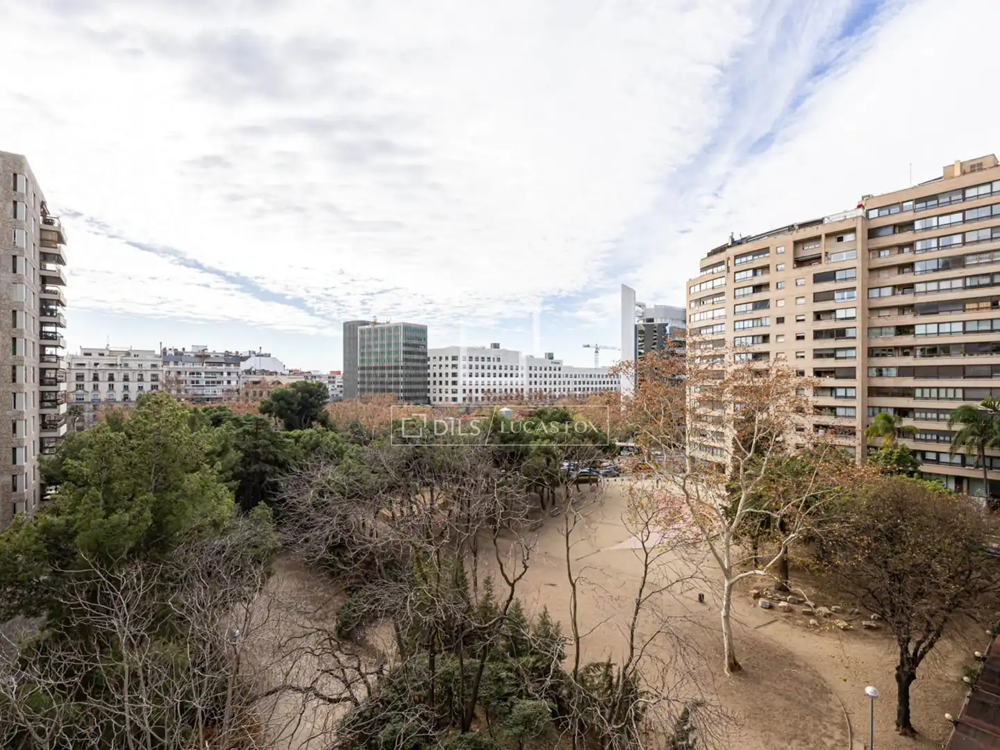 Vista exterior de Piso en venta en Barcelona con Aire acondicionado, Calefacción y Parquet