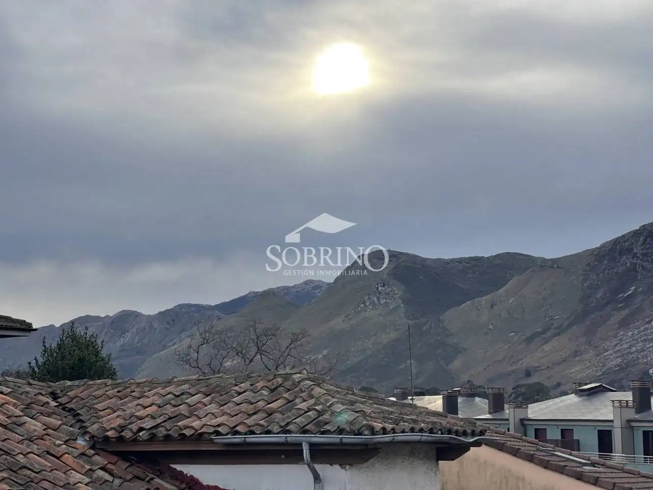 Vista exterior de Piso en venta en Llanes con Calefacción