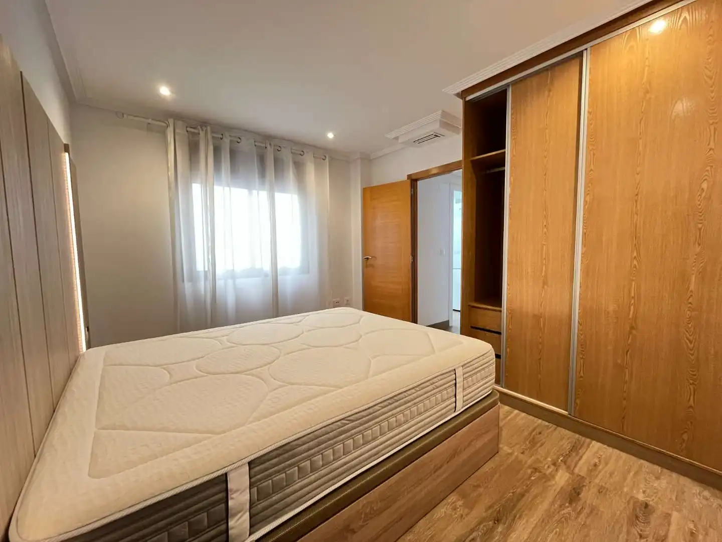 Habitación de Apartamento en venta en San Pedro del Pinatar con Aire acondicionado, Piscina y Amueblado