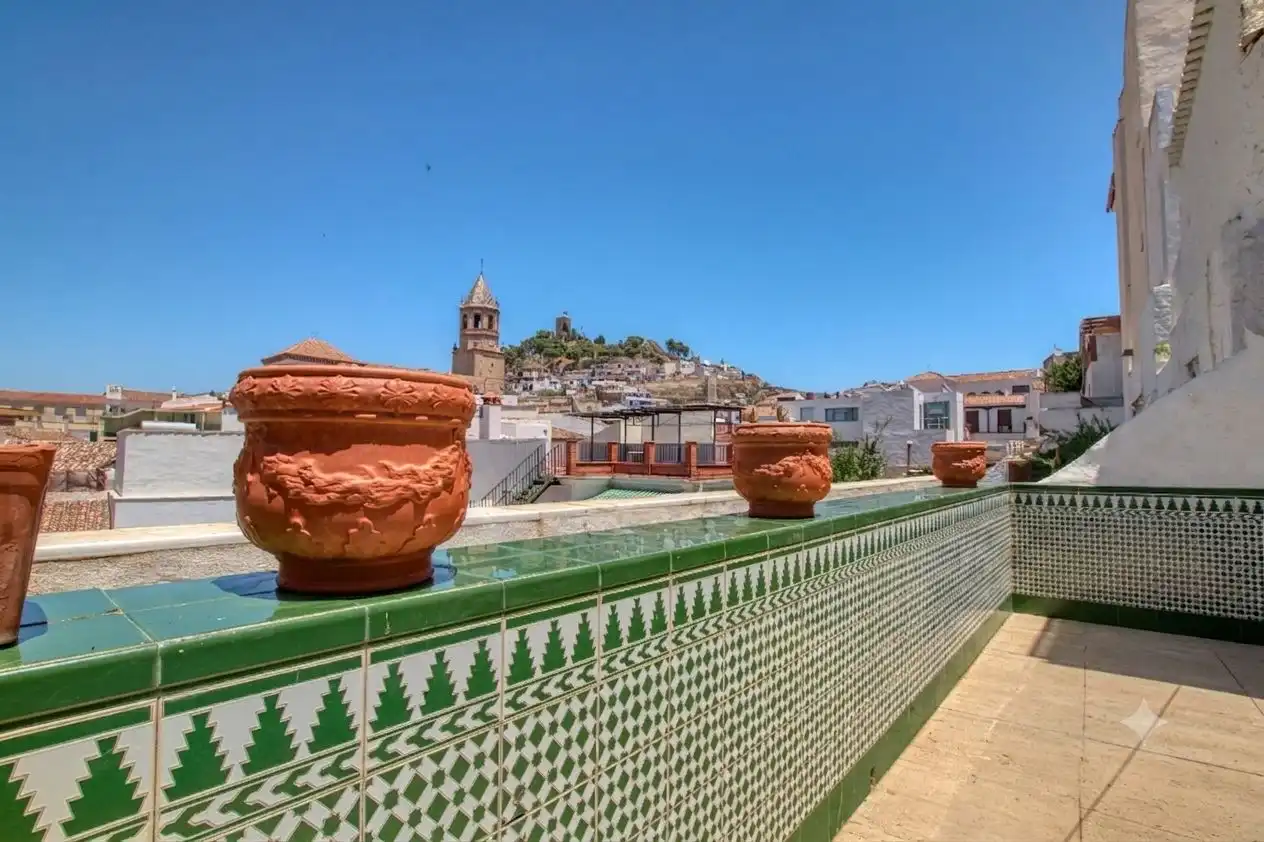 Vista exterior de Casa adosada en venda en Vélez-Málaga amb Jardí privat, Traster i Piscina comunitària