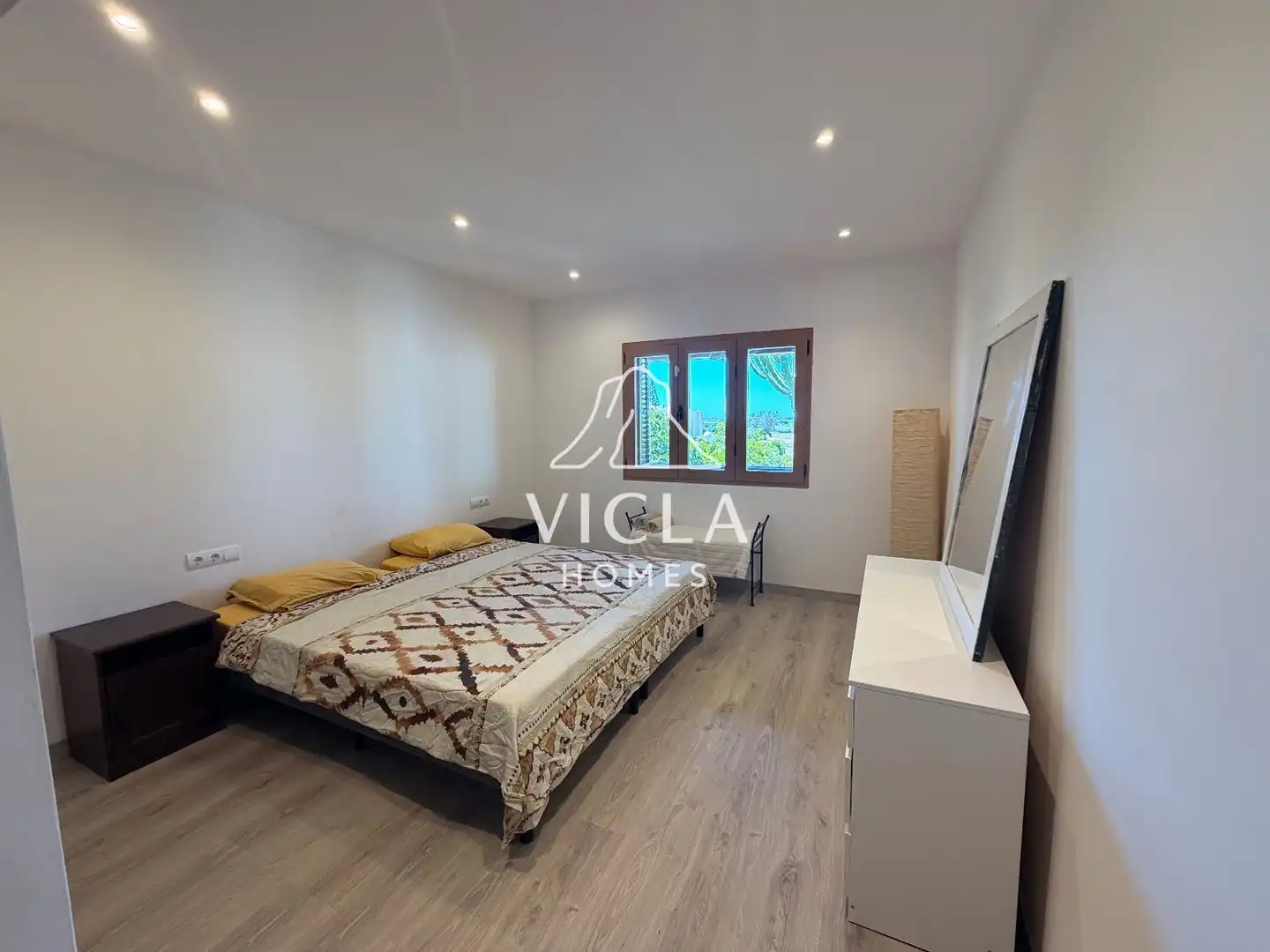 Bedroom of Flat for rent in Santa Eulària des Riu  with Air Conditioner, Heating and Parquet flooring