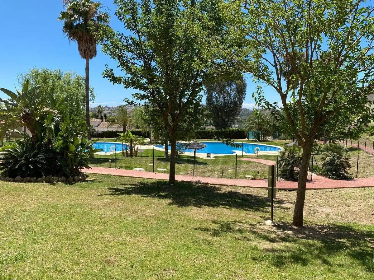 Piscina de Casa adosada en venda en Mijas amb Traster, Piscina i Piscina comunitària