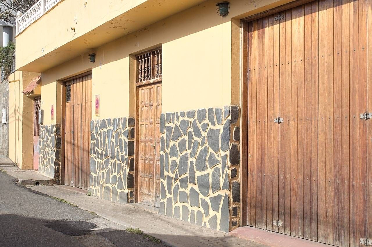 Vista exterior de Casa o xalet en venda en Teror amb Jardí privat, Terrassa i Traster