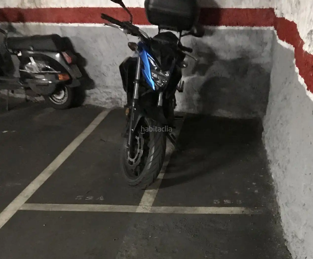 Motorbike for sale in Carrer de Llobet i Vall-llosera 10, imagen 3