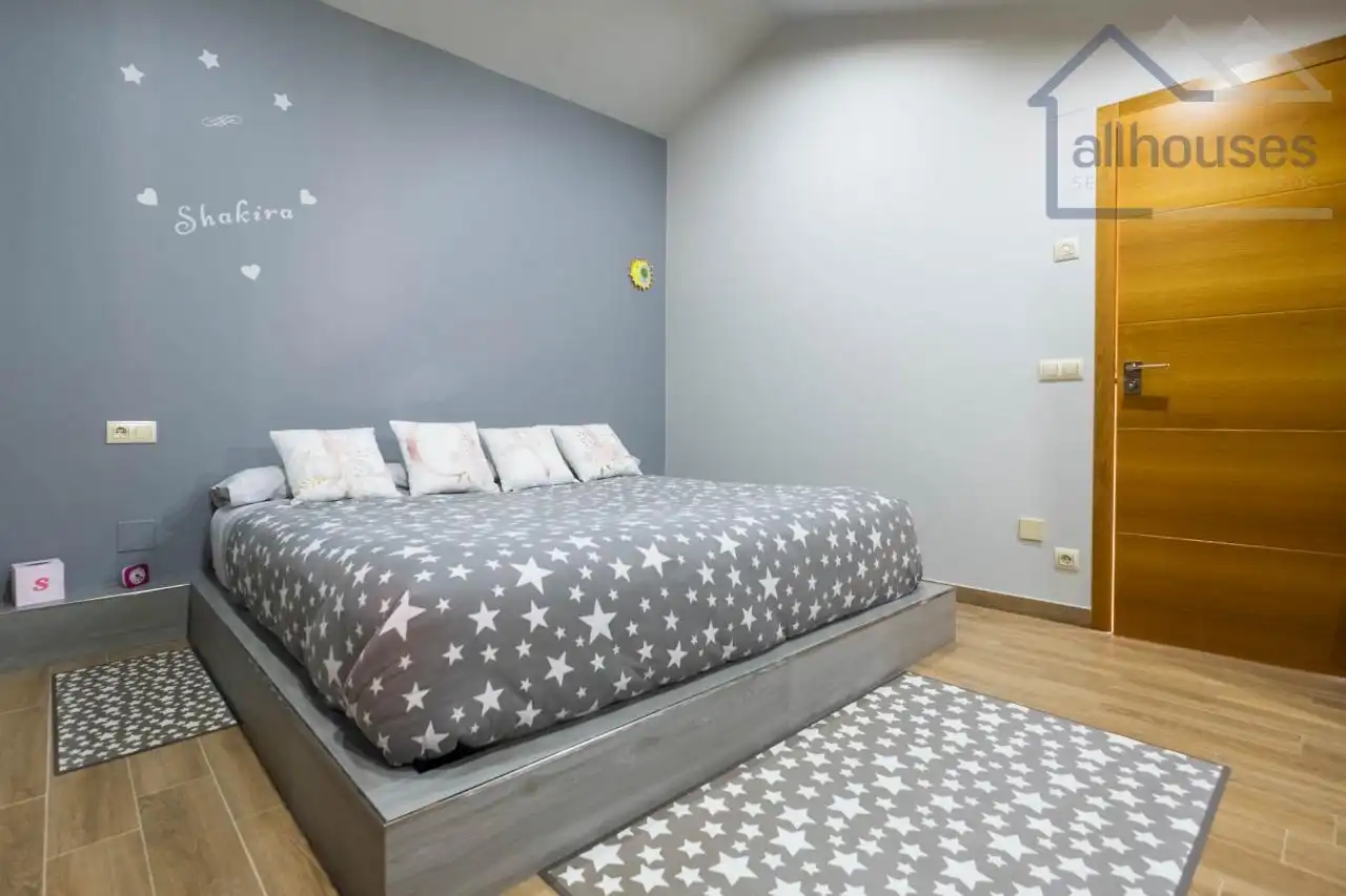 Habitación de Casa o chalet en venta en Tui con Calefacción, Jardín privado y Terraza