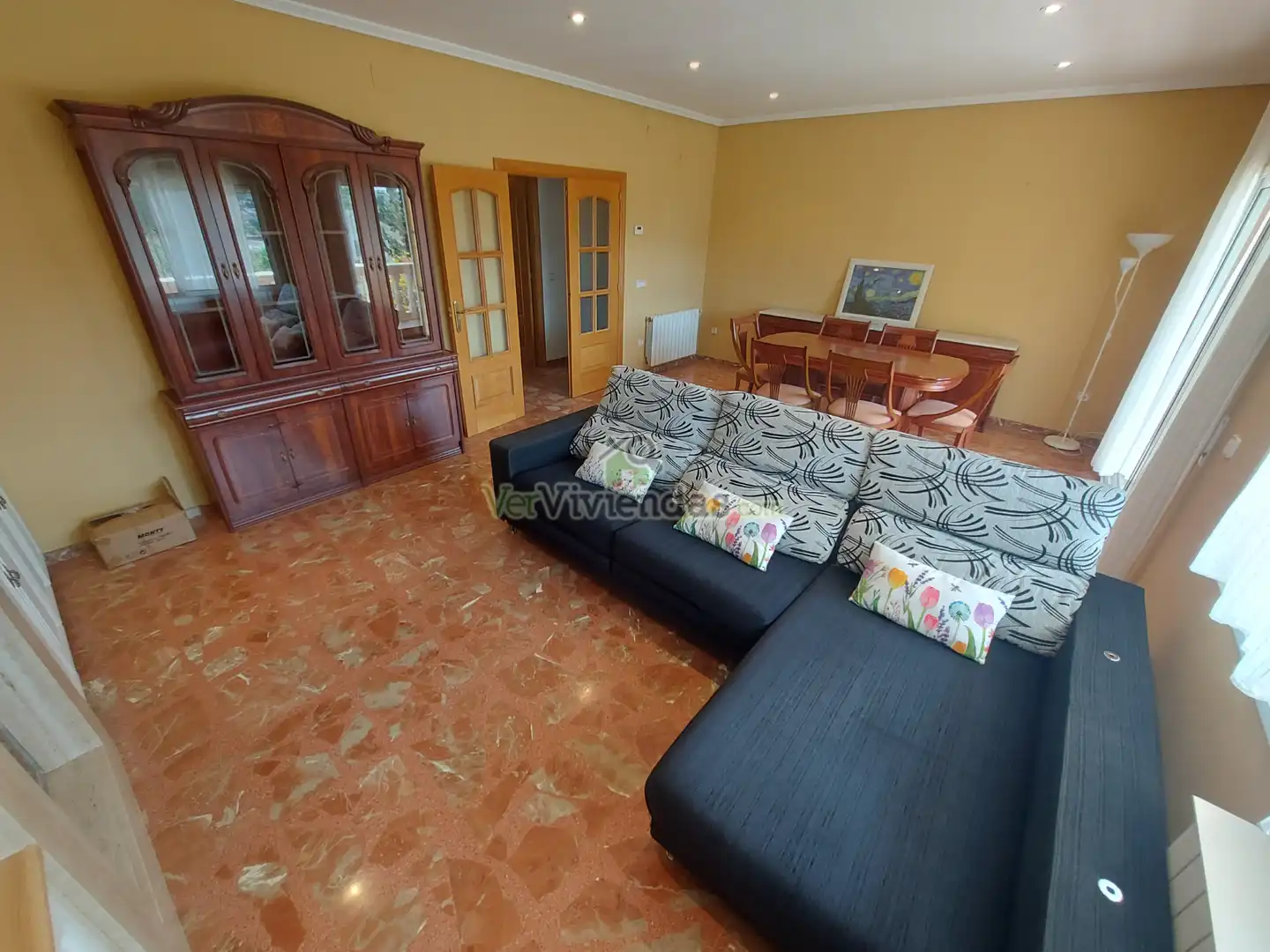 Sala d'estar de Casa o xalet en venda en Vallirana amb Calefacció, Jardí privat i Terrassa