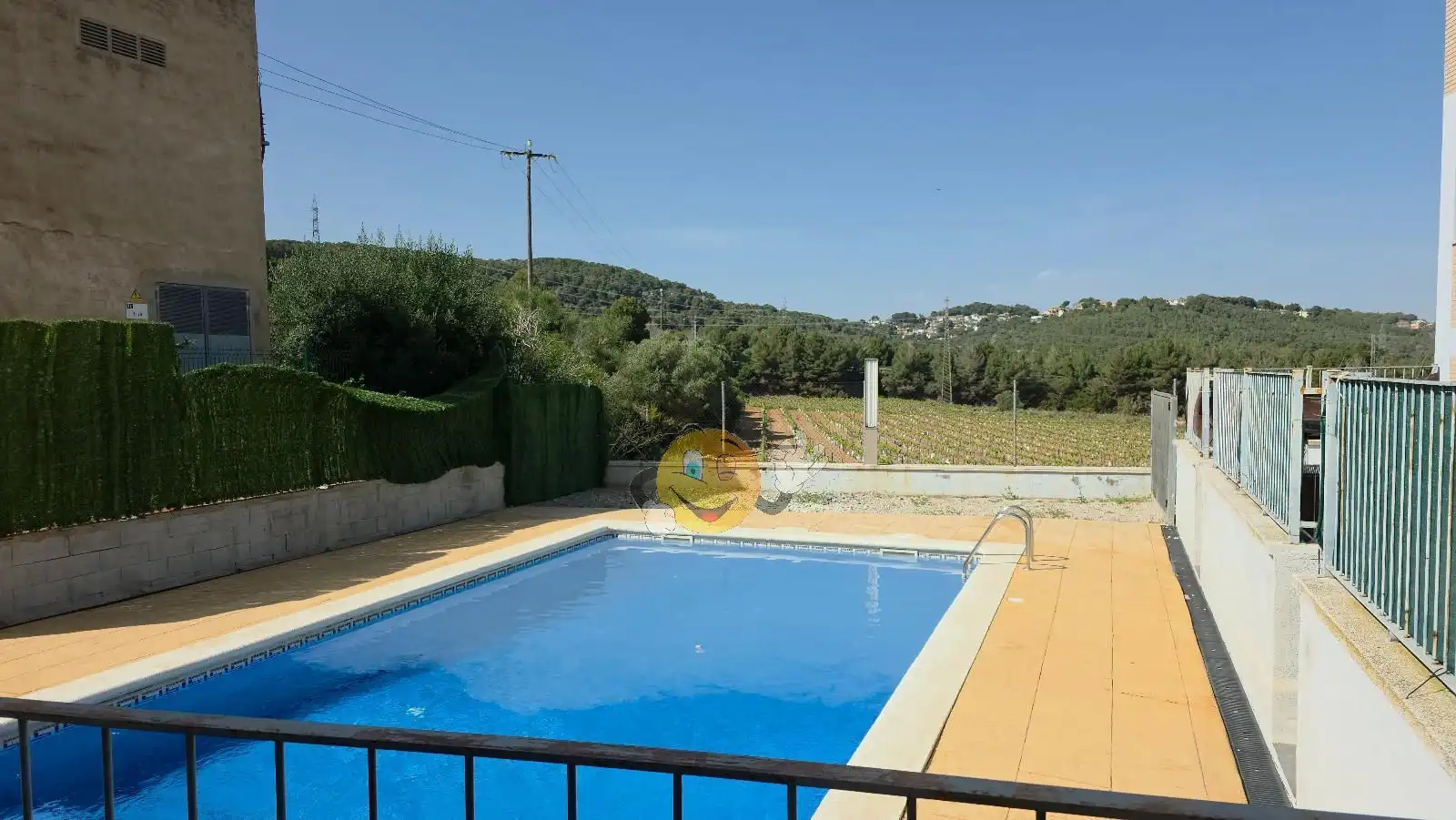 Schwimmbecken von Wohnung zum Verkauf in Calafell mit Klimaanlage, Heizung und Privatgarten