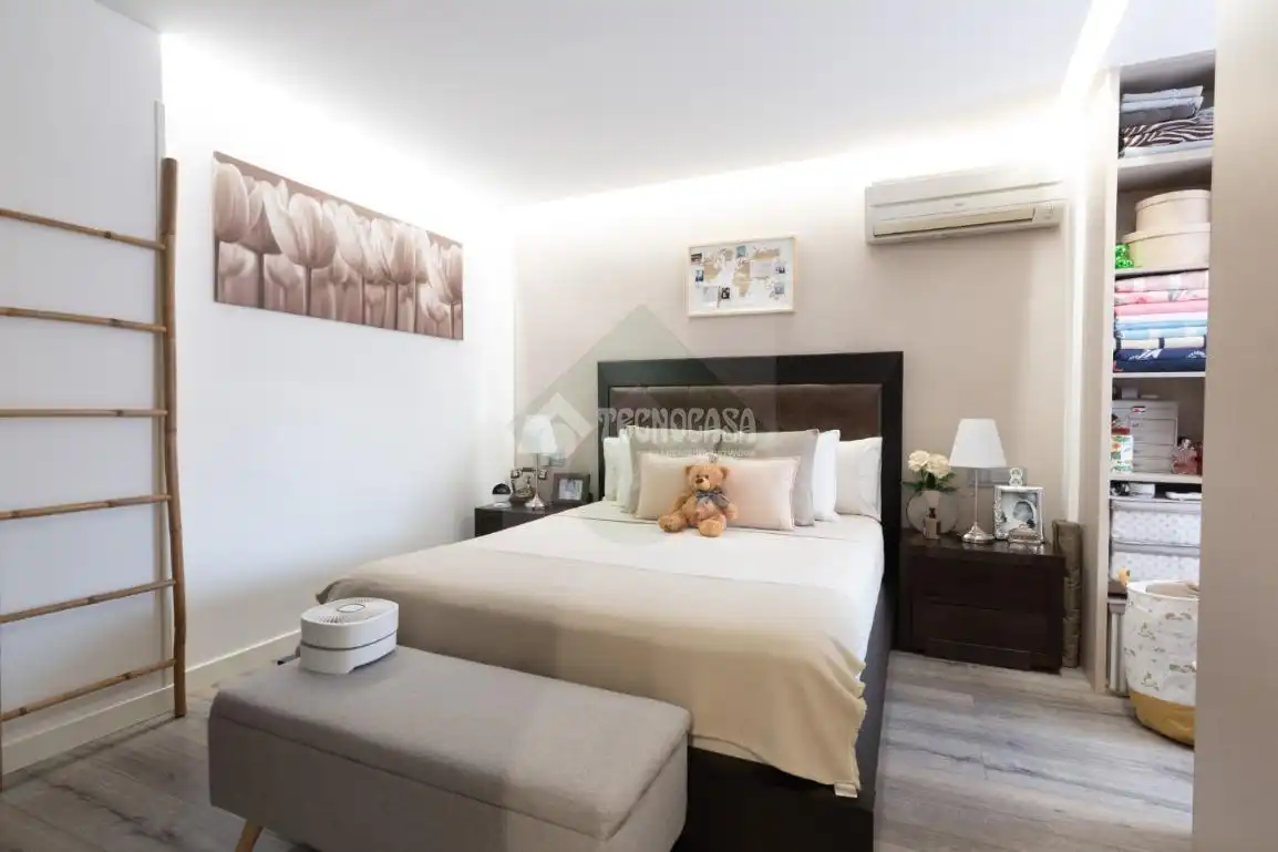 Bedroom of Flat for sale in Fuenlabrada  with Air Conditioner, Heating and Community pool