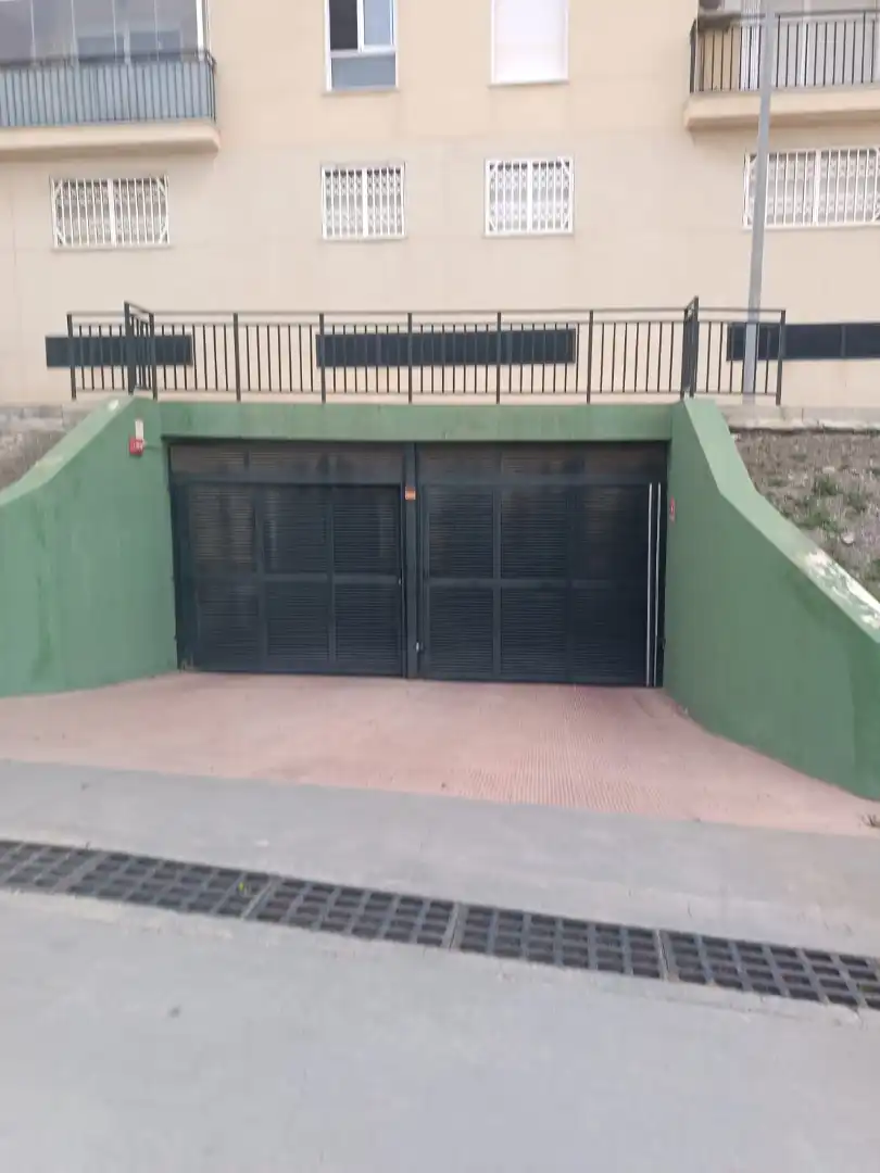 Aparcament amb ascensor en venda a Calle Witiza, imagen 2