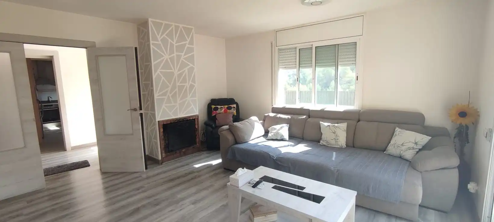 Sala de estar de Casa o chalet en venta en Vallirana con Aire acondicionado y Calefacción