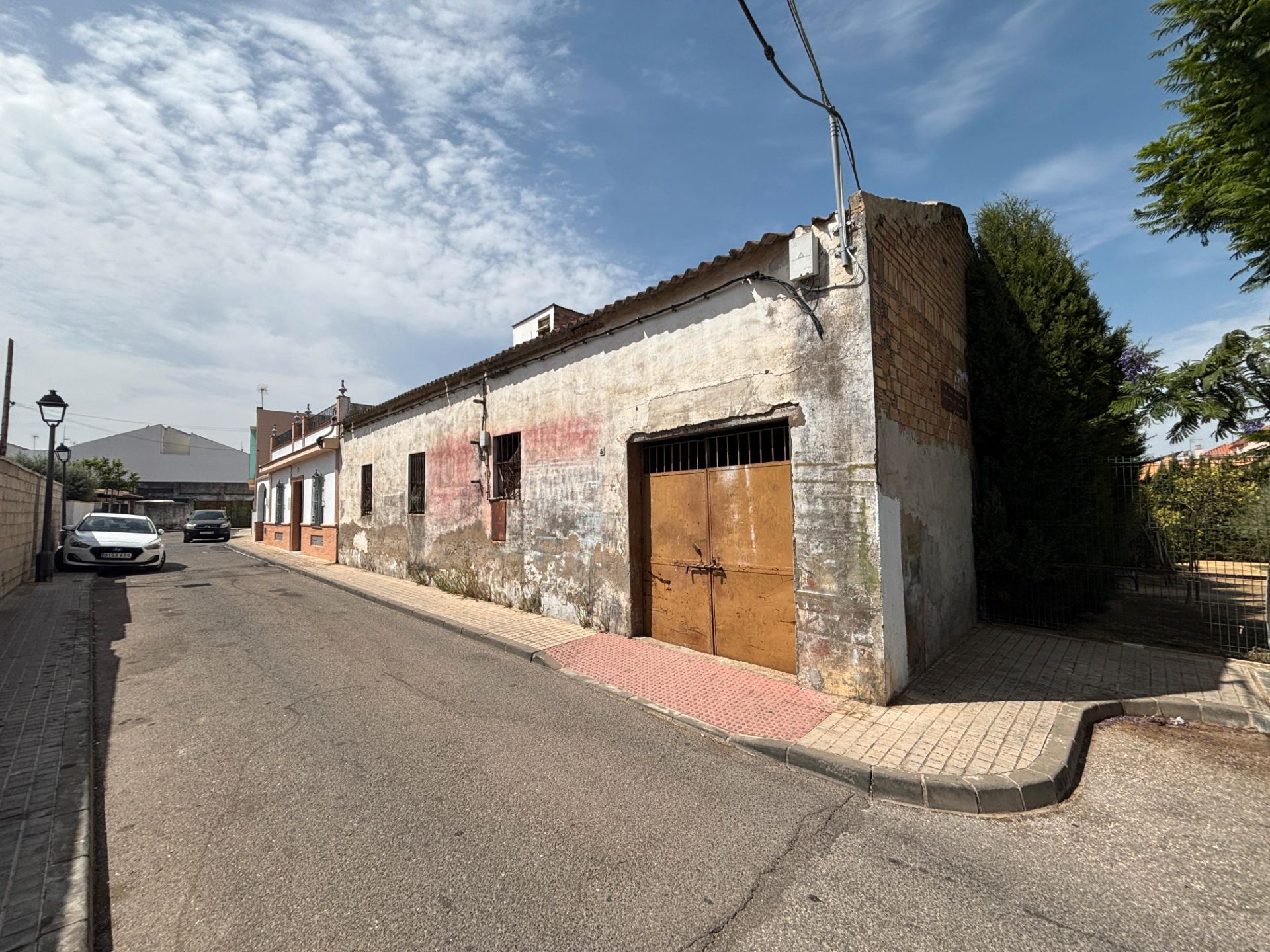 Exterior view of Industrial buildings for sale in Gines
