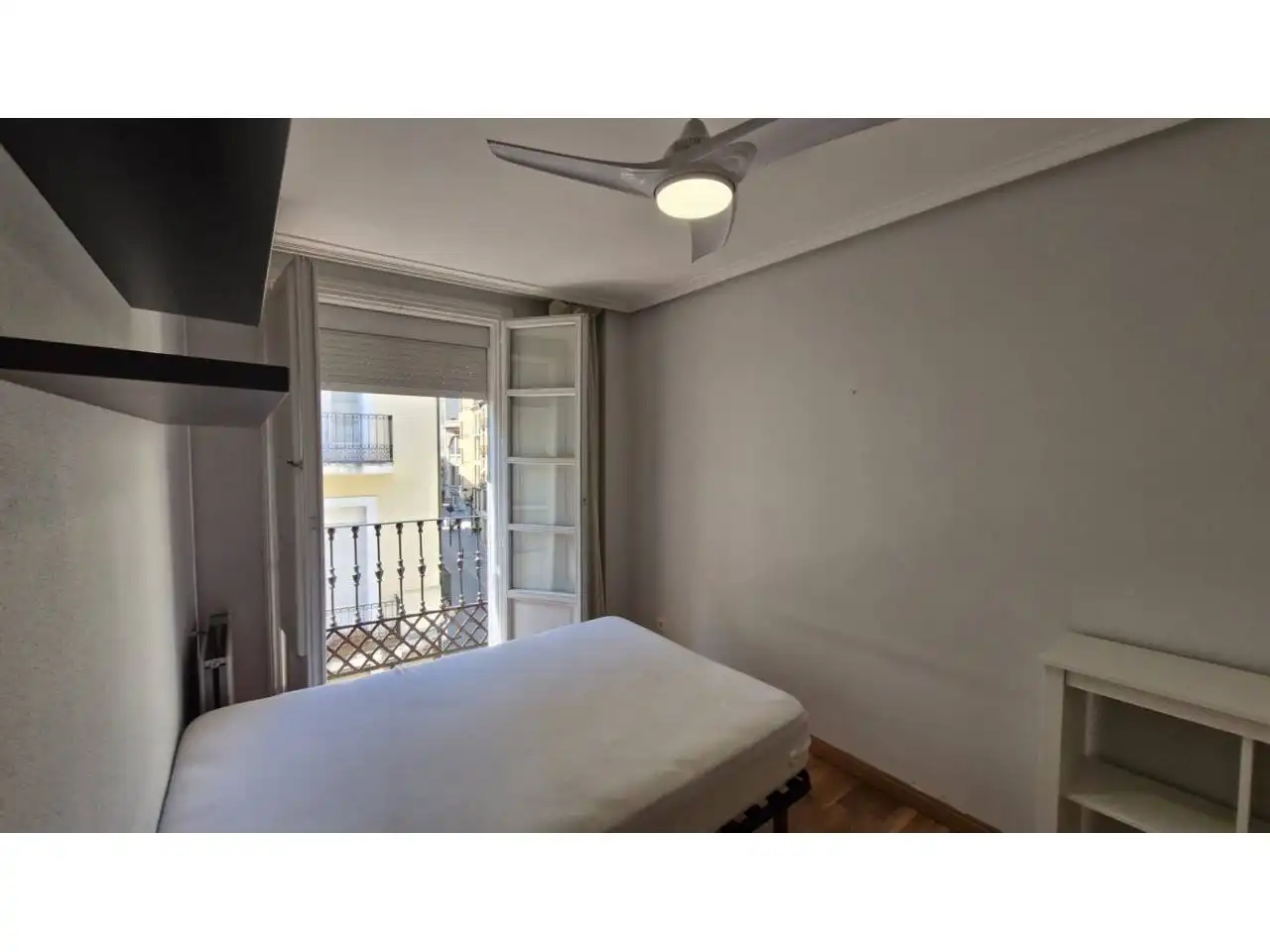 Schlafzimmer von Wohnung zur Miete in  Logroño mit Heizung, Parkett und Abstellraum