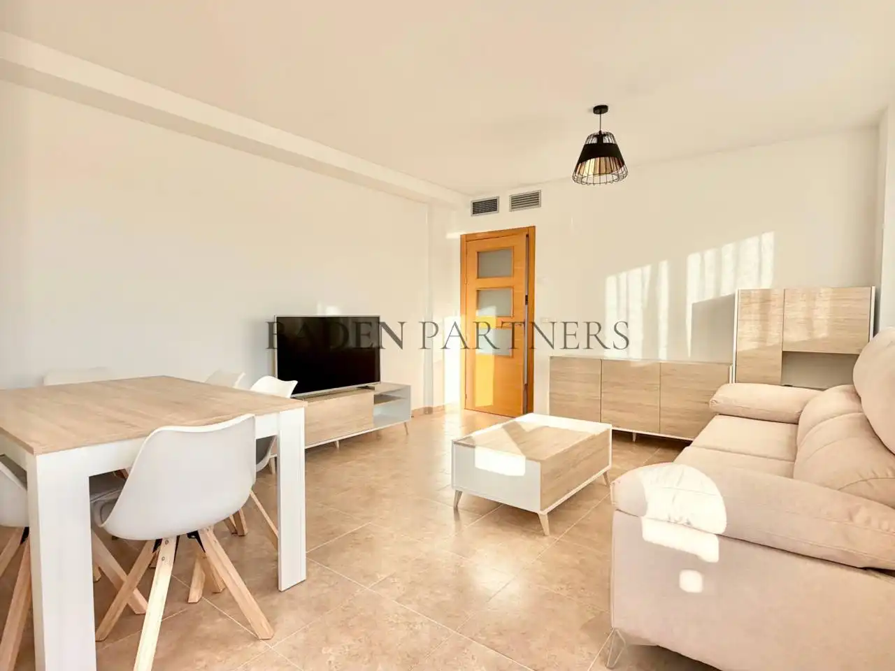Living room of Flat for rent in Benicarló  with Air Conditioner, Furnished and Balcony