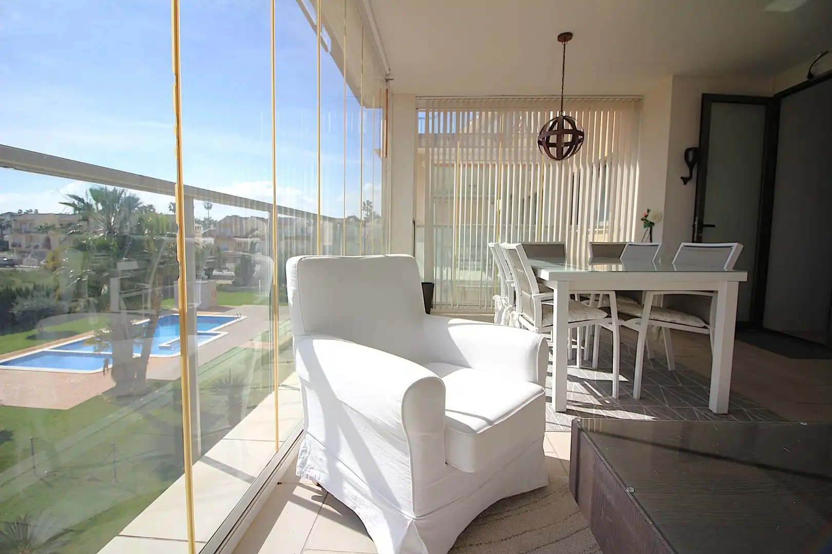 Wohnung mit Pool zum Verkauf in Orihuela Costa