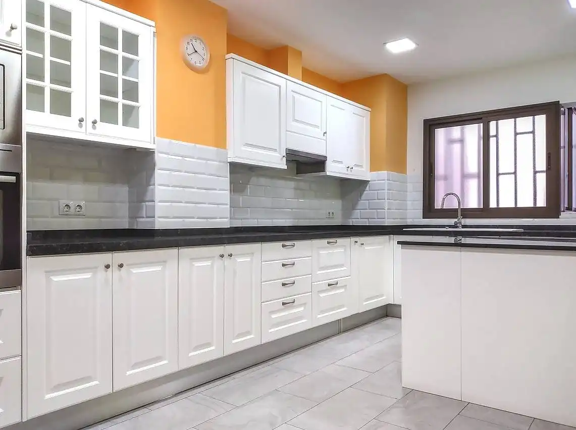 Küche von Wohnung zur Miete in Las Palmas de Gran Canaria mit Terrasse und Abstellraum