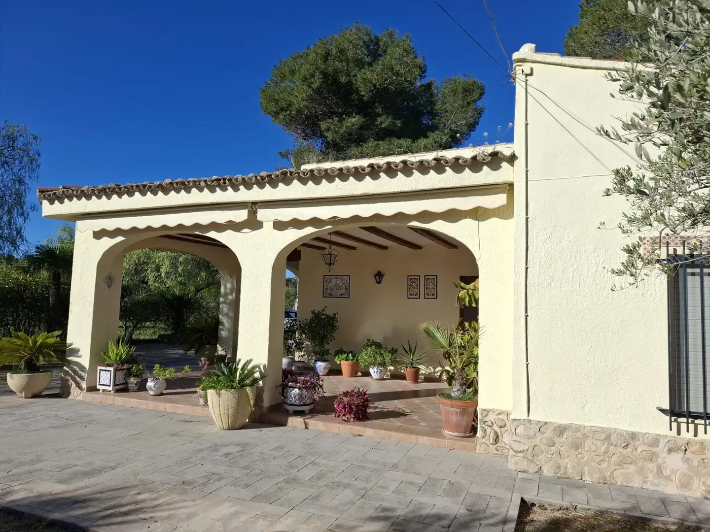 Vista exterior de Casa o xalet en venda en Ontinyent amb Traster i Piscina