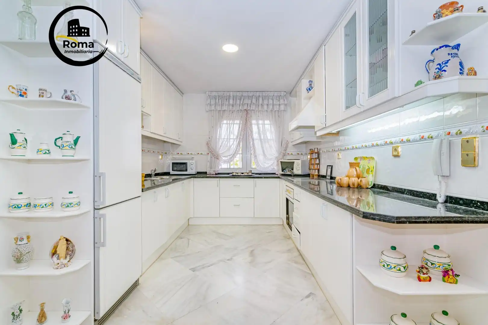 Cocina de Casa o chalet en venta en La Zubia con Calefacción, Jardín privado y Terraza