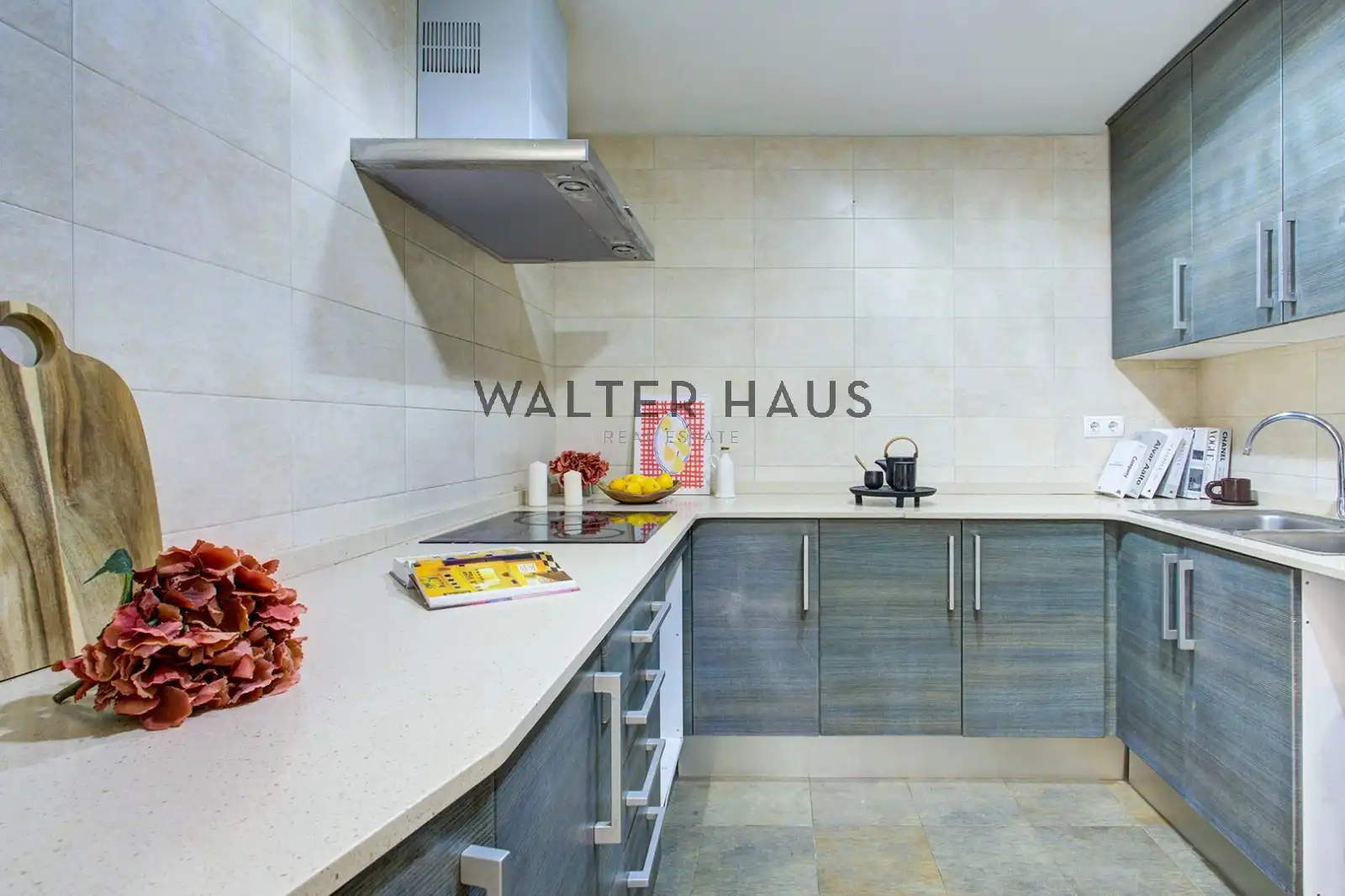Kitchen of Houses for sale in Barcelona  with Air Conditioner, Heating and Terrace