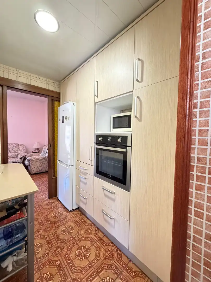 Cocina de Piso en venta en Barcelona con Balcón