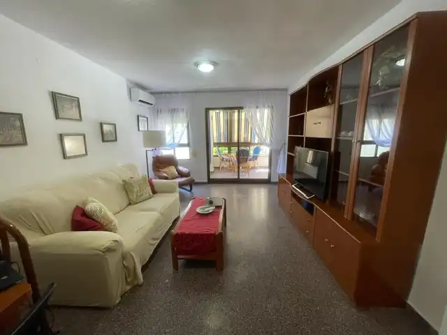 Sala de estar de Apartamento de alquiler en Alicante / Alacant con Terraza, Amueblado y Piscina comunitaria